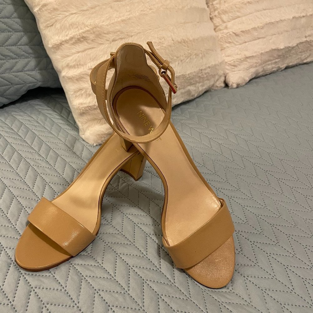 Nine West Women's Tan Beige Nora Block Heeled Leather Heeled Sandals Size 10M